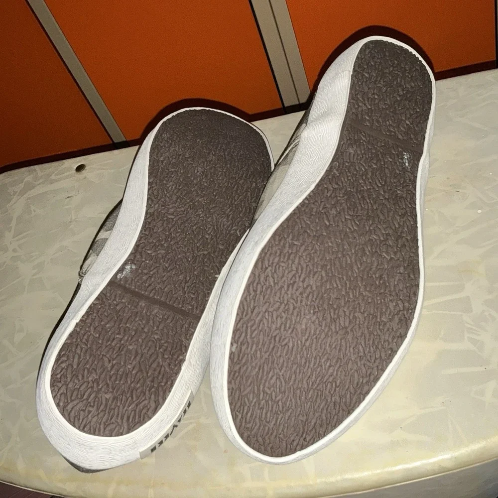 Seavees Baja Sneakers Mens Size 9.5  Camo Canvas Slip-On Comfort Shoes Gray